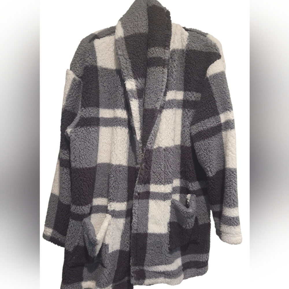 NWOT Roper Plaid Sweater Size Large.